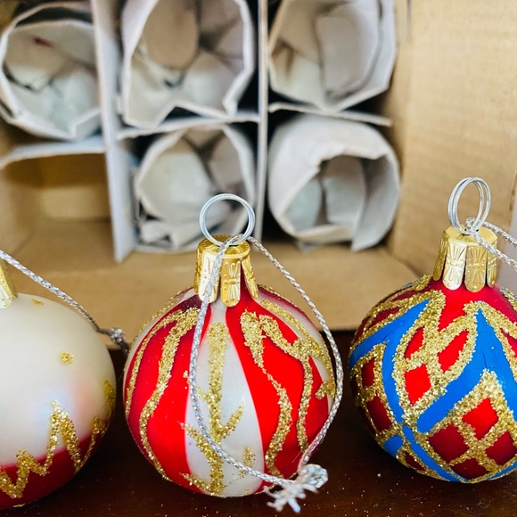 Mini glass ornaments - Picture 4 of 8